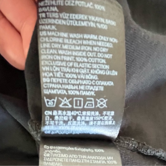 H&M Divided "THANKS FOR NOTHING" Graphic T-Shirt - Picture 15 of 16